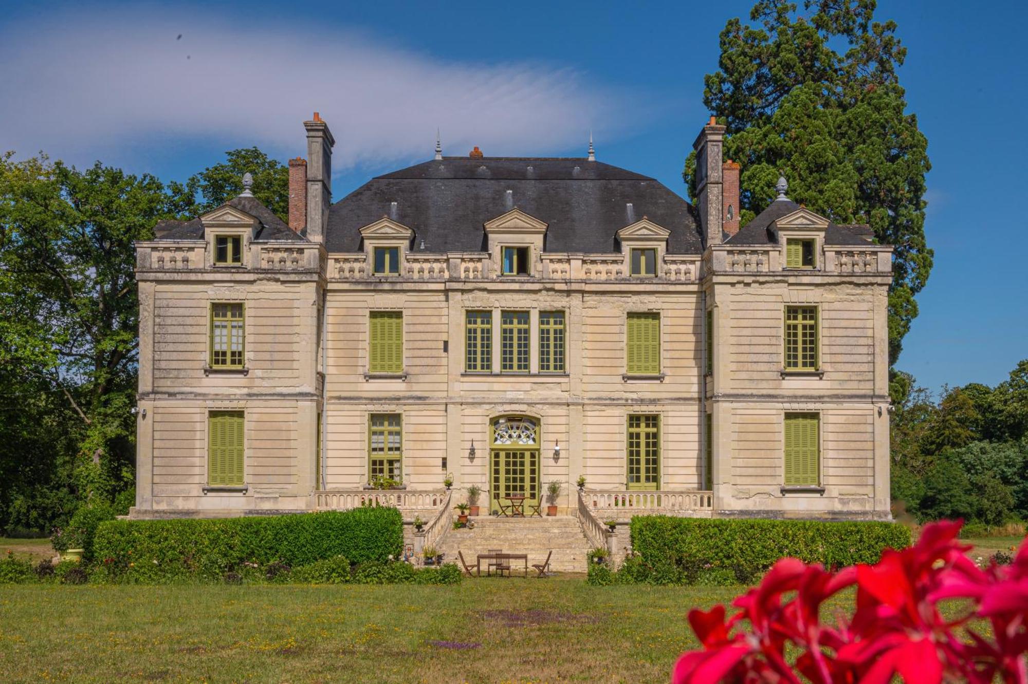 Le Chateau Du Breuil Mazières-de-Touraine Exterior photo